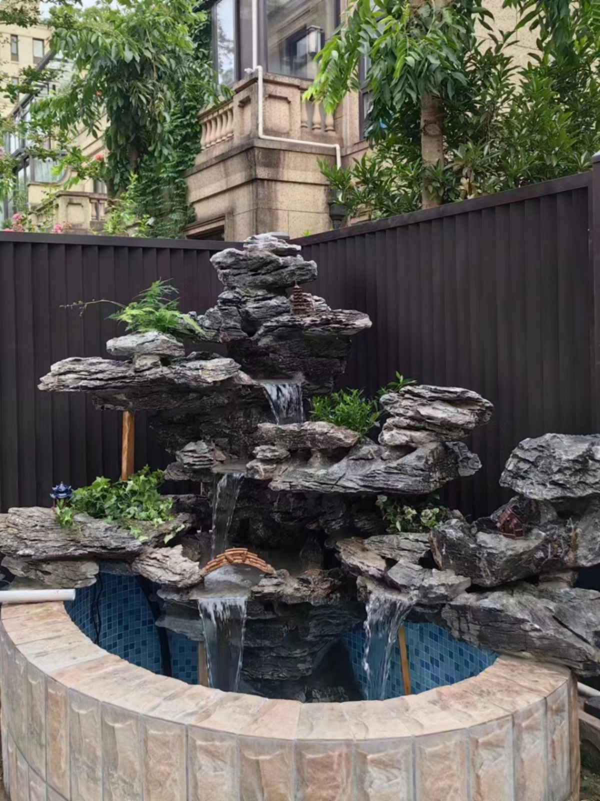 庭の水景 バードバス 禅ガーデン 竹製 ラッキー流水タンク リビング