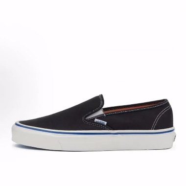 Vans slip-on 48 Deck DX trendy casual and versatile low top shoes men and women black and white
Vans slip-on 48 Deck DX trendy casual and versatile low top shoes men and women black and white
