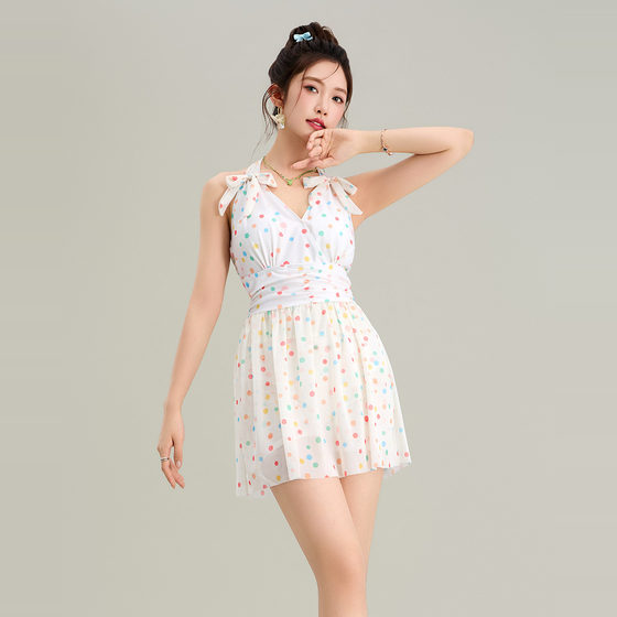 ins sweet one-piece swimsuit women polka dot conservative V-neck slimming belly high-end sensual hot spring vacation swimsuit
ins sweet one-piece swimsuit women polka dot conservative V-neck slimming belly high-end sensual hot spring vacation swimsuit