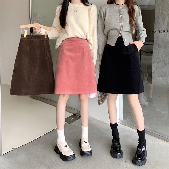 Coffee retro corduroy skirt autumn and winter large size high waist slimming pocket A-line midskirt elastic waist hip skirt
Coffee retro corduroy skirt autumn and winter large size high waist slimming pocket A-line midskirt elastic waist hip skirt