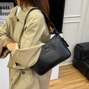 Autumn and winter high-end bags for women 2025 new fashion versatile one-shoulder crossbody bag simple commuter bag mommy bag 
Autumn and winter high-end bags for women 2025 new fashion versatile one-shoulder crossbody bag simple commuter bag mommy bag