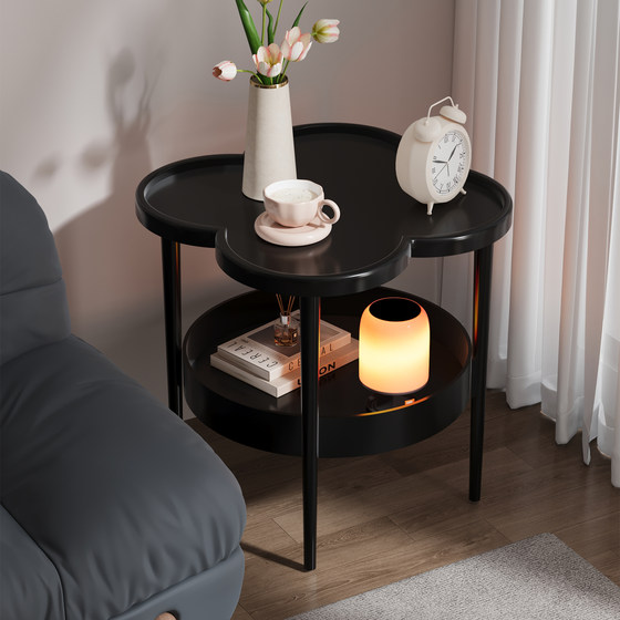 Modern simplicity, light luxury cream wind edge, a few net red table coffee table can move the bedroom bedside table sofa
Modern simplicity, light luxury cream wind edge, a few net red table coffee table can move the bedroom bedside table sofa