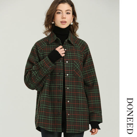 DONEED2025 autumn style fashion retro contrast check plaid comfortable warm wool lapel loose silhouette jacket for women
DONEED2025 autumn style fashion retro contrast check plaid comfortable warm wool lapel loose silhouette jacket for women