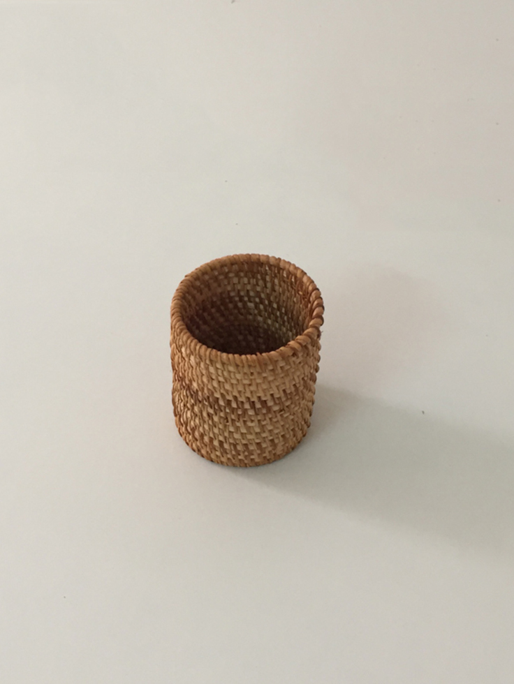 贵春华手工藤编 越南秋藤手工编织笔筒 贵春华手工藤编 越南秋藤手工编织笔筒