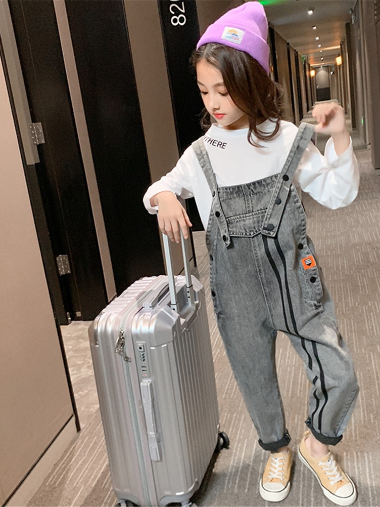 中大童吊带牛仔裤儿童小女孩背带裤 中大童吊带牛仔裤儿童小女孩背带裤