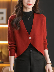 Cheongsam shawl small outside knitted cardigan women's short spring and autumn middle-aged mother's top fashionable sweater jacket 
Cheongsam shawl small outside knitted cardigan women's short spring and autumn middle-aged mother's top fashionable sweater jacket