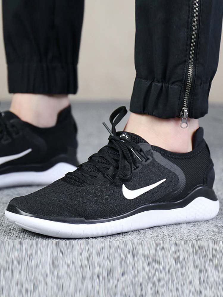 Nike耐克赤足透气网面轻便跑步鞋 Nike耐克赤足透气网面轻便跑步鞋