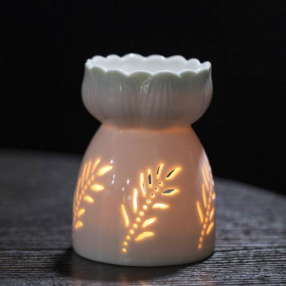 Aromatherapy stove white hollow ceramic stove tea wax heating stove essential oil stove aromatherapy supplies aromatherapy stove 
Aromatherapy stove white hollow ceramic stove tea wax heating stove essential oil stove aromatherapy supplies aromatherapy stove