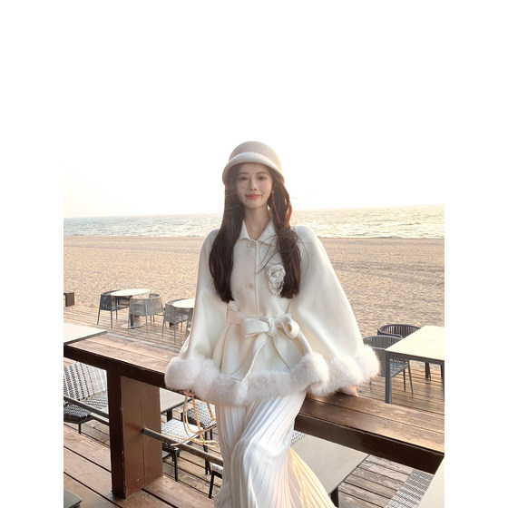 A sweet peach yikett <Winter Zhao Xue> Double -sided woolen woolen woolen coat female autumn and winter cloak
A sweet peach yikett <Winter Zhao Xue> Double -sided woolen woolen woolen coat female autumn and winter cloak
