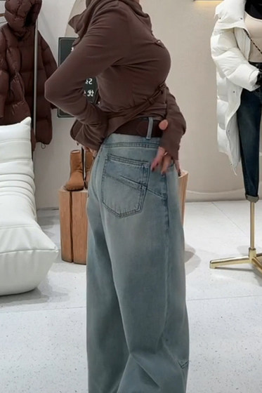 velvet thickened blue jeans for women 2024 autumn and winter high waist pear-shaped body wide-leg slimming versatile pants
velvet thickened blue jeans for women 2024 autumn and winter high waist pear-shaped body wide-leg slimming versatile pants