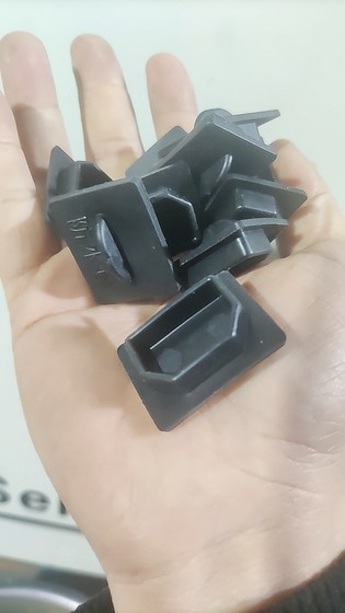 Electric vehicle charging port waterproof cover rubber cover charging protective cover dust -proof touches supporting rubber cover electric vehicle accessories
Electric vehicle charging port waterproof cover rubber cover charging protective cover dust -proof touches supporting rubber cover electric vehicle accessories