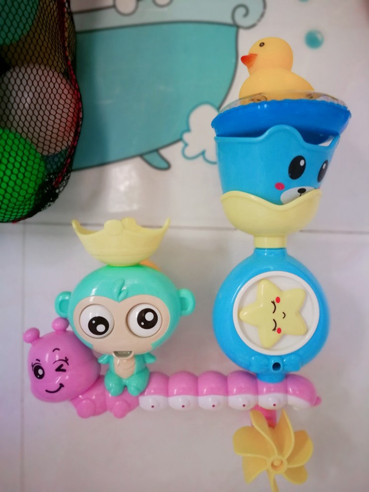 宝宝洗澡喷水转转乐 宝宝洗澡喷水转转乐