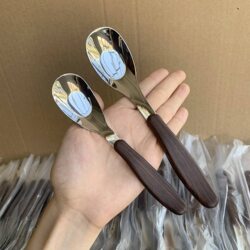Food grade 18/10 stainless steel Yuanbao spoon household baby feeding spoon baby baby food supplement spoon deepening spoon Food grade 18/10 stainless steel Yuanbao spoon household baby feeding spoon baby baby food supplement spoon deepening spoon
