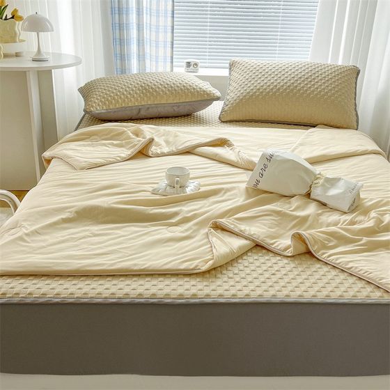 Class A summer mat air conditioning mat cool feeling Doudou mat iced Doudou mat P style iced silk mat summer quilt four-piece set Class A summer mat air conditioning mat cool feeling Doudou mat iced Doudou mat P style iced silk mat summer quilt four-piece set