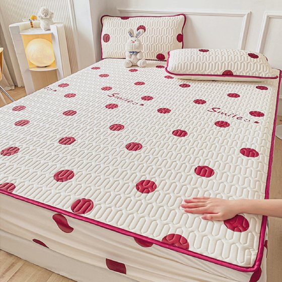 Class A mother and baby grade latex mat three-piece set bed cover 2025 new summer ice silk air conditioning soft mat machine washable 
Class A mother and baby grade latex mat three-piece set bed cover 2025 new summer ice silk air conditioning soft mat machine washable