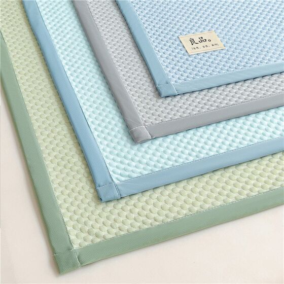 1688 preferred products iced doodle mat ay type mother and baby flat mat bed cover ice silk mat three-piece set
1688 preferred products iced doodle mat ay type mother and baby flat mat bed cover ice silk mat three-piece set