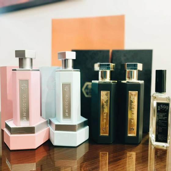 REEF Perfume Saudi Arabian Niche REEF33 Orange PESCA Sandalwood Saffron Authentic Test Sample
REEF Perfume Saudi Arabian Niche REEF33 Orange PESCA Sandalwood Saffron Authentic Test Sample