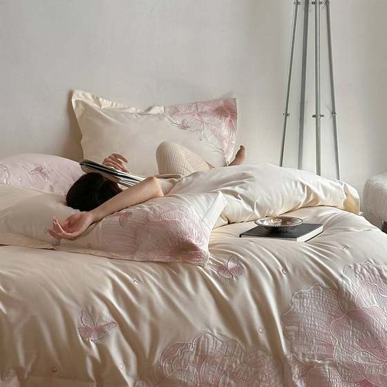 Princess Style 100 A-class long velvet cotton four-piece set pure cotton full cotton sheet quilt cover embroidered bedding 
Princess Style 100 A-class long velvet cotton four-piece set pure cotton full cotton sheet quilt cover embroidered bedding