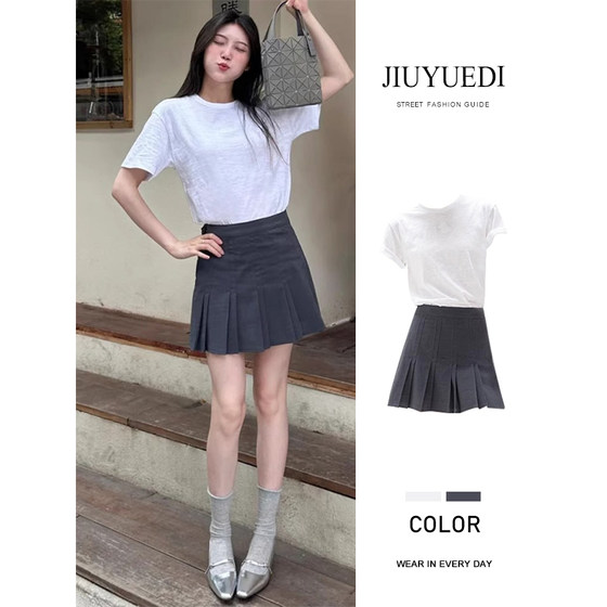 JIUYUEDI Korean-style age-reducing white T-shirt suit pleated skirt at the end of September, new casual commuting
JIUYUEDI Korean-style age-reducing white T-shirt suit pleated skirt at the end of September, new casual commuting