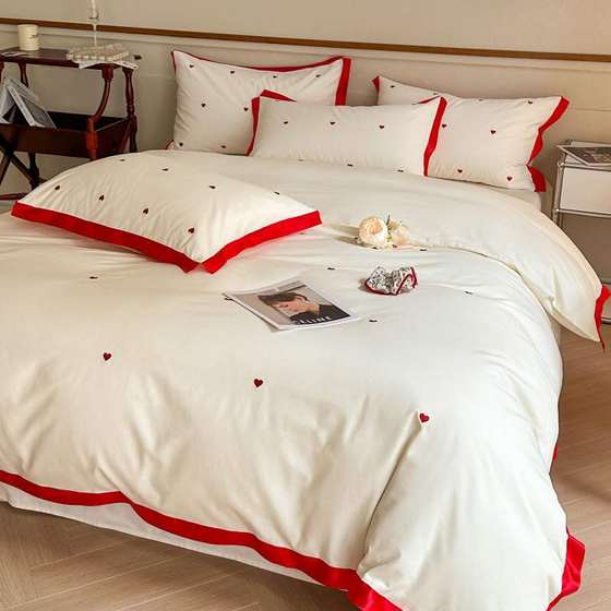 Super soft and light luxury 200 A-class pure cotton four-piece set full cotton spring and autumn bed sheets and quilt covers home textiles and bedding 
Super soft and light luxury 200 A-class pure cotton four-piece set full cotton spring and autumn bed sheets and quilt covers home textiles and bedding