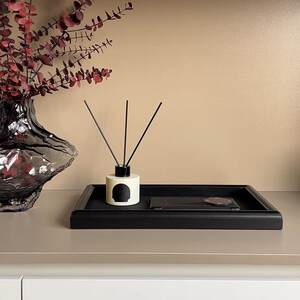 Lifestyle ins light luxury leather aromatherapy tray rectangular porch key jewelry storage desktop ornament 
Lifestyle ins light luxury leather aromatherapy tray rectangular porch key jewelry storage desktop ornament