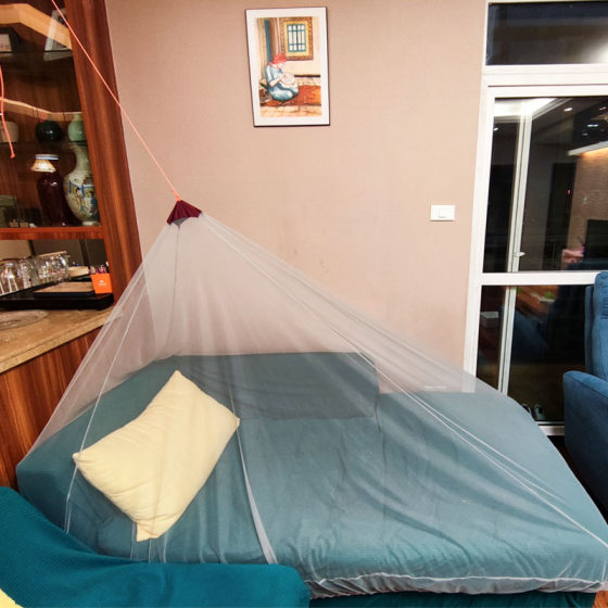 Office lunch break sofa bed mosquito net living room portable folding single bed tatami temporary ceiling mosquito net
Office lunch break sofa bed mosquito net living room portable folding single bed tatami temporary ceiling mosquito net