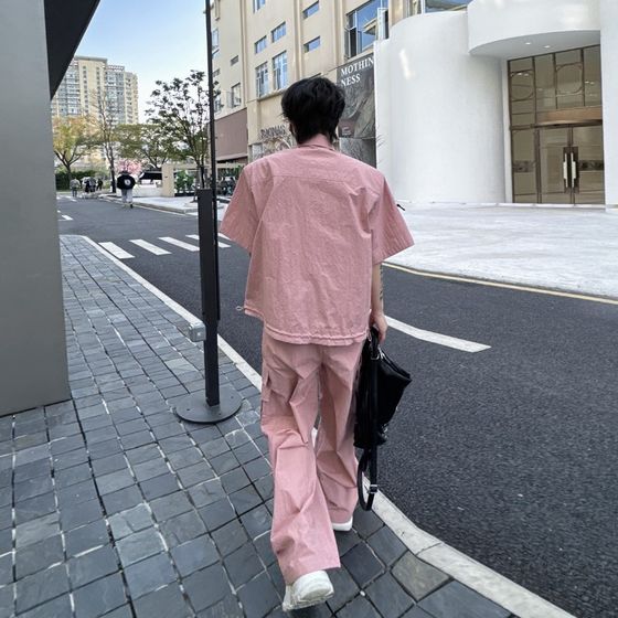 Summer niche wrinkled structure split short-sleeved jacket suit men's design touching work clothes wide-leg trousers two-piece set trendy
Summer niche wrinkled structure split short-sleeved jacket suit men's design touching work clothes wide-leg trousers two-piece set trendy