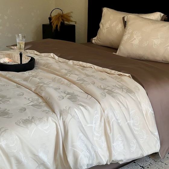 Class A Light Luxury 100S Tiansi Cotton Four-Piece Set French Jacquard High-end Quilt Cover Full Cotton Nude Bedding
Class A Light Luxury 100S Tiansi Cotton Four-Piece Set French Jacquard High-end Quilt Cover Full Cotton Nude Bedding