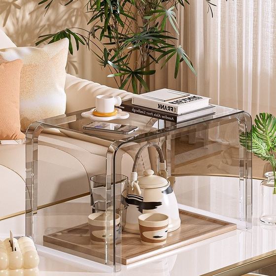 Transparent acrylic coffee table light luxury high-end low table cream style master bedroom balcony small table storage rack
Transparent acrylic coffee table light luxury high-end low table cream style master bedroom balcony small table storage rack