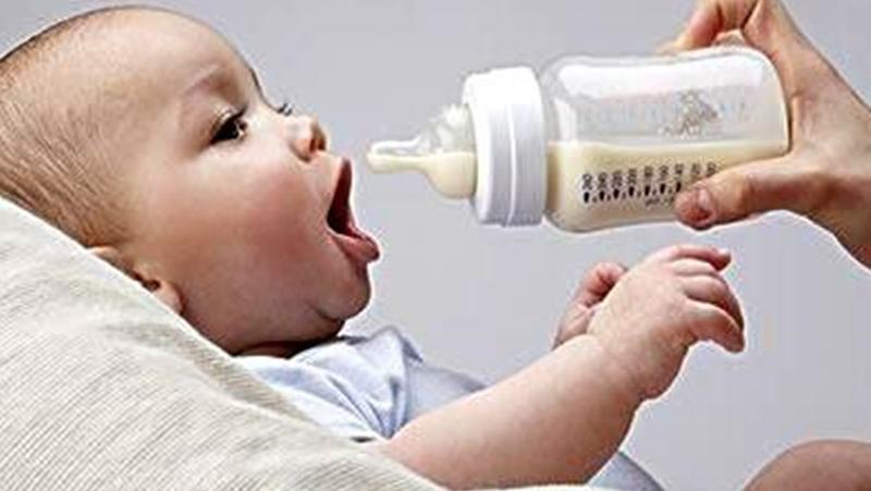 喝奶粉的宝宝，妈妈需要这样做