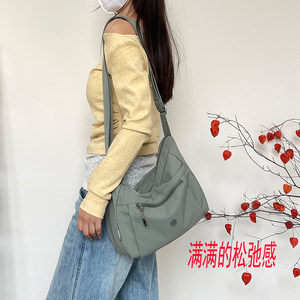 Jellanshi new handbag women's multi-layer crossbody bag lightweight casual one-shoulder backpack mobile phone bag diagonal straddle bag 
Jellanshi new handbag women's multi-layer crossbody bag lightweight casual one-shoulder backpack mobile phone bag diagonal straddle bag