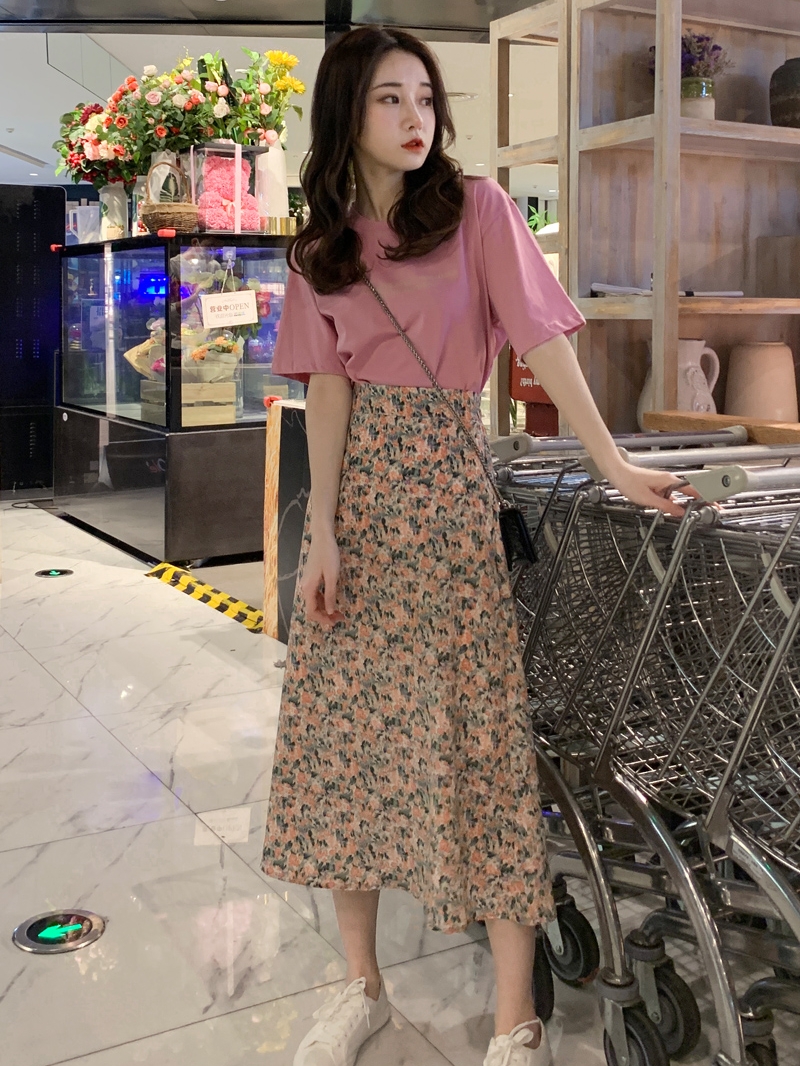 WO STUDIO 中长款碎花半身裙 WO STUDIO 中长款碎花半身裙