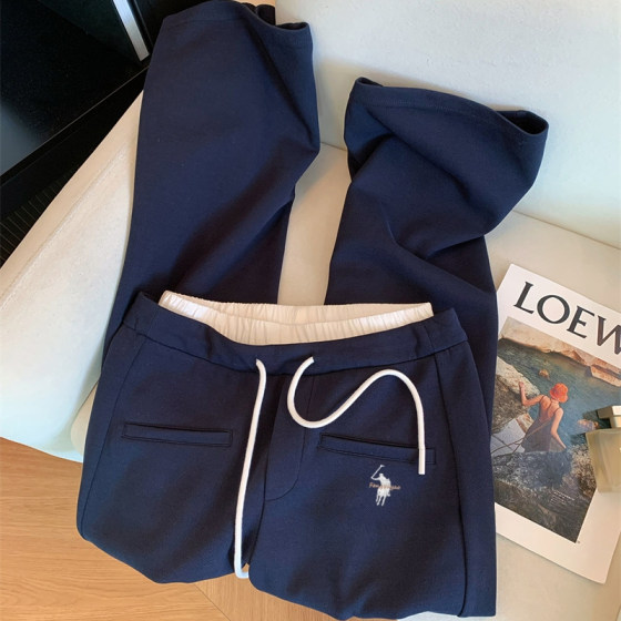 Pony embroidered navy blue fake two-piece casual pants for women Autumn 2025 new loose slim straight wide-leg trousers
Pony embroidered navy blue fake two-piece casual pants for women Autumn 2025 new loose slim straight wide-leg trousers