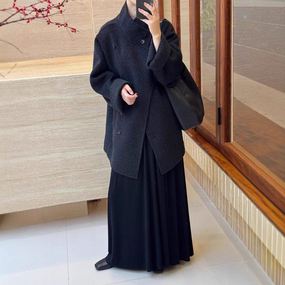 Korean style high-end stand collar oblique buckle double-sided wool cashmere coat for women short 2025 autumn and winter new wool jacket
Korean style high-end stand collar oblique buckle double-sided wool cashmere coat for women short 2025 autumn and winter new wool jacket