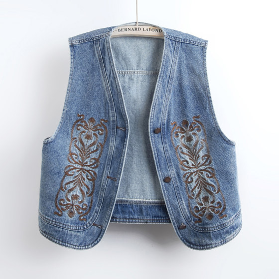 2025 autumn new retro fashion embroidered V-neck denim vest women loose horse clip vest vest vest top trendy
2025 autumn new retro fashion embroidered V-neck denim vest women loose horse clip vest vest vest top trendy