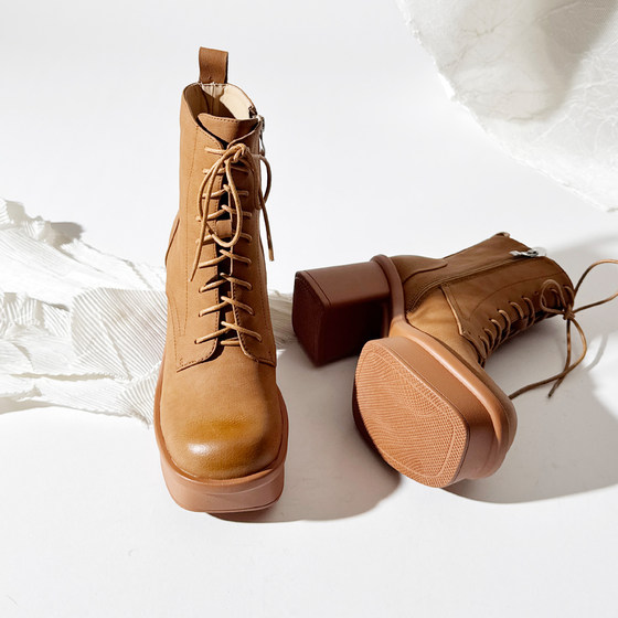 Lotus Mansion 2025 autumn and winter fashion women's boots short lace-up fashion boots temperament versatile thick heel cowhide knight boots
Lotus Mansion 2025 autumn and winter fashion women's boots short lace-up fashion boots temperament versatile thick heel cowhide knight boots