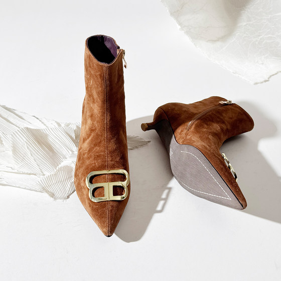 Lotus Mansion 2025 autumn and winter women's boots fashionable pointed toe short fashion boots temperament slim thin heels slim slim boots
Lotus Mansion 2025 autumn and winter women's boots fashionable pointed toe short fashion boots temperament slim thin heels slim slim boots