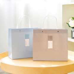 Deli Paper Gift Bags, Tote Bags, Fresh Style Gift Bags, Packaging Bags, Student Artistic Paper Eco-Friendly Bags Deli Paper Gift Bags, Tote Bags, Fresh Style Gift Bags, Packaging Bags, Student Artistic Paper Eco-Friendly Bags