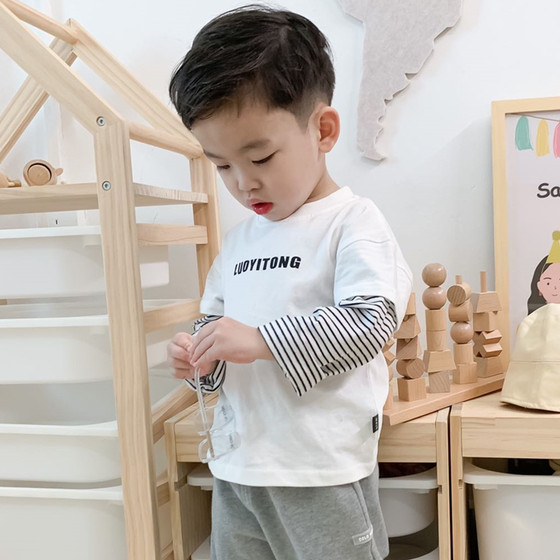 Children's T-shirt, cotton long-sleeved spring and autumn striped fake two-piece base shirt for boys, baby spring and autumn tops trendy
Children's T-shirt, cotton long-sleeved spring and autumn striped fake two-piece base shirt for boys, baby spring and autumn tops trendy