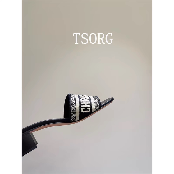 TSORG Reputation Series! Flip-flop letter embroidered sandals for women with thick heel flat summer outdoor sandals
TSORG Reputation Series! Flip-flop letter embroidered sandals for women with thick heel flat summer outdoor sandals