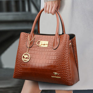 Hong Kong genuine leather bag women's bag new 2025 crossbody bag women's shoulder bag crocodile pattern middle-aged women's handbag women 
Hong Kong genuine leather bag women's bag new 2025 crossbody bag women's shoulder bag crocodile pattern middle-aged women's handbag women