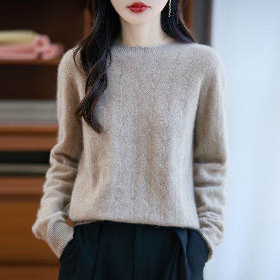 Thin cashmere sweater for women in autumn and winter jacquard hollow round neck pullover sweater loose with 100% wool knitted base shirt
Thin cashmere sweater for women in autumn and winter jacquard hollow round neck pullover sweater loose with 100% wool knitted base shirt