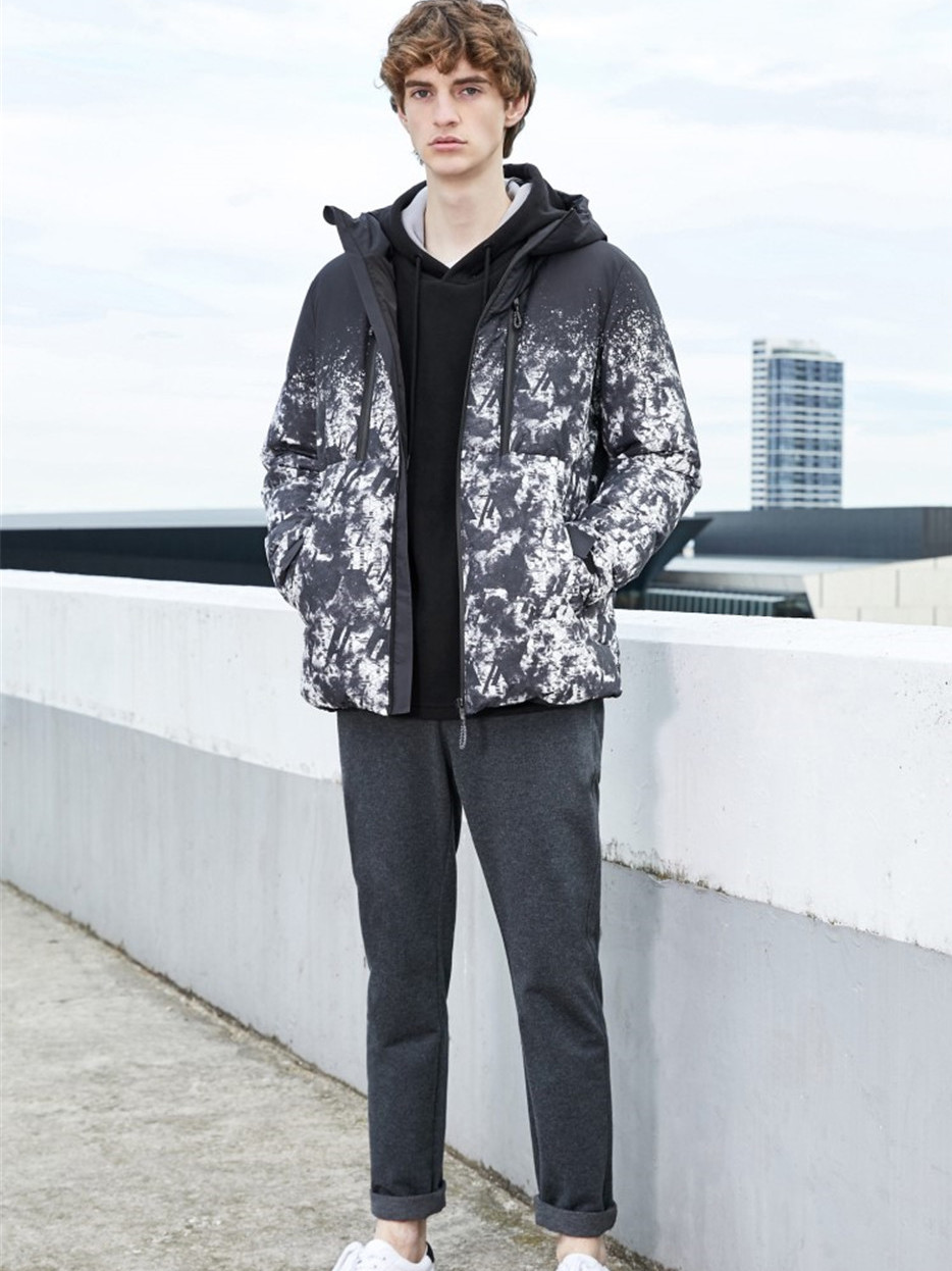 Jack Jones 连帽运动夹克 Jack Jones 连帽运动夹克