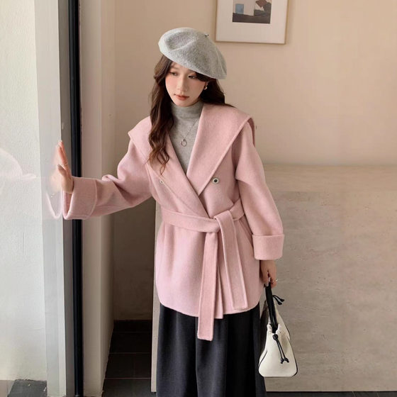 Belted double-sided wool coat mid-length lace-up square collar double-breasted thickened warm wool coat long sleeves
Belted double-sided wool coat mid-length lace-up square collar double-breasted thickened warm wool coat long sleeves