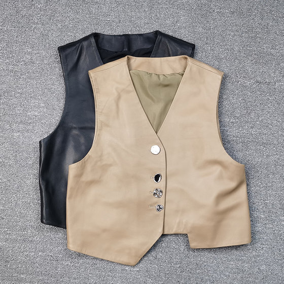 European Station 2025 autumn new genuine leather horse clip for women imported sheepskin short irregular single-breasted vest vest
European Station 2025 autumn new genuine leather horse clip for women imported sheepskin short irregular single-breasted vest vest