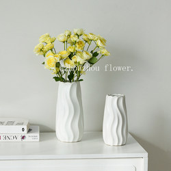 Casual and Modern Cream White Ceramic High-End Vase for Hydroponic Flowers and Flower Arrangements, Living Room Desktop Decorations Casual and Modern Cream White Ceramic High-End Vase for Hydroponic Flowers and Flower Arrangements, Living Room Desktop Decorations