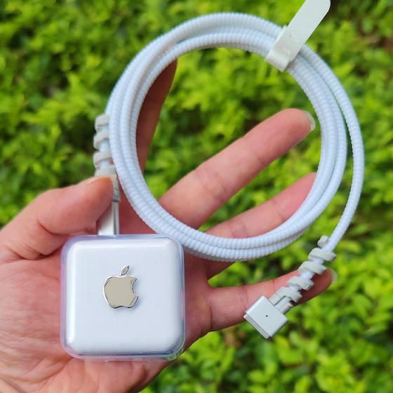 Apple Macbook Air laptop 35w 30W charger M2 M3 M4 data cable protective cover winding rope
Apple Macbook Air laptop 35w 30W charger M2 M3 M4 data cable protective cover winding rope