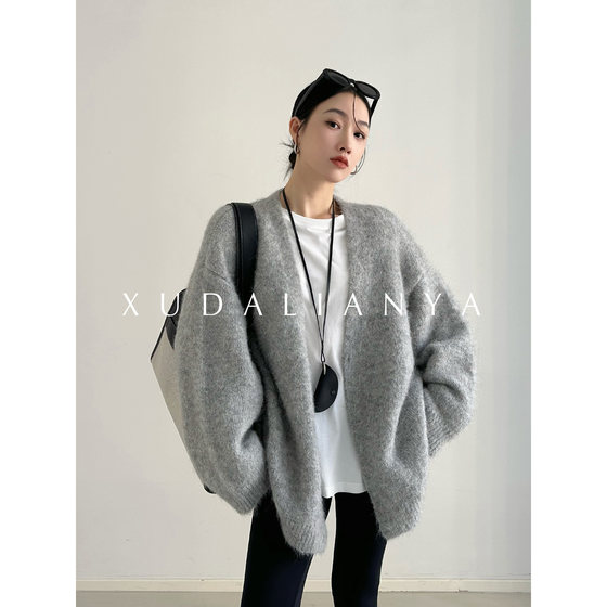 Xu Dafaya customized soft glutinous alpaca fur fluffy sweater jacket autumn lazy atmosphere silhouette v-neck cardigan for women Xu Dafaya customized soft glutinous alpaca fur fluffy sweater jacket autumn lazy atmosphere silhouette v-neck cardigan for women