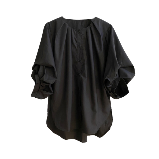 French retro black round neck lantern sleeve shirt for women 2025 summer pleated design loose temperament commuter top
French retro black round neck lantern sleeve shirt for women 2025 summer pleated design loose temperament commuter top