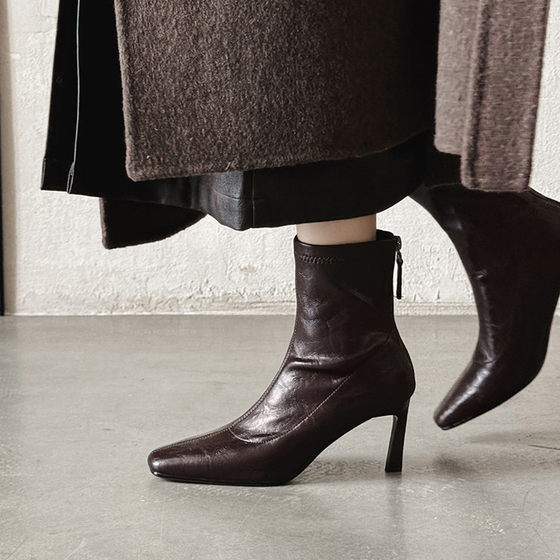 Square-headed thin-heeled TPR (beef tendon) four-season universal pigskin fashion boots
Square-headed thin-heeled TPR (beef tendon) four-season universal pigskin fashion boots